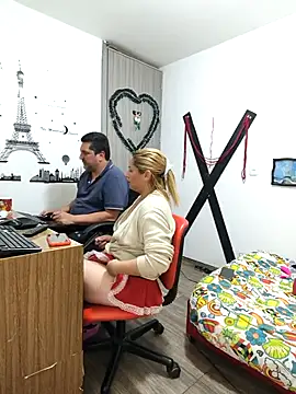 hotandfierylatinos2023 online show from March 21, 2025, 6:18 pm