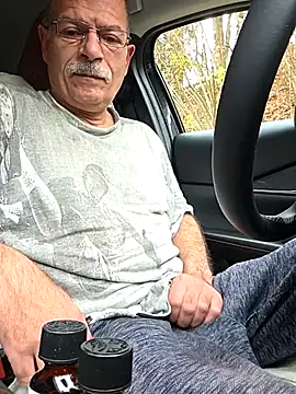 bottomhairy online show from November 12, 2025, 11:14 am