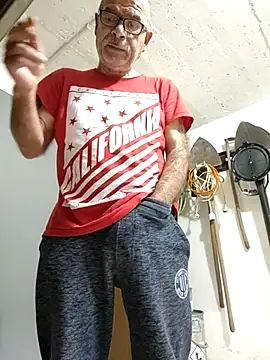 bottomhairy online show from October 14, 2025, 8:26 am