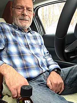 Snapshot of bottomhairy chatting on January 9, 2026, 10:55 am bottomhairy online show from January 9, 2026, 10:55 am