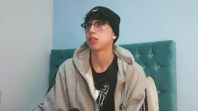  Thomas hot  online show from April 13, 2026, 8:29 am