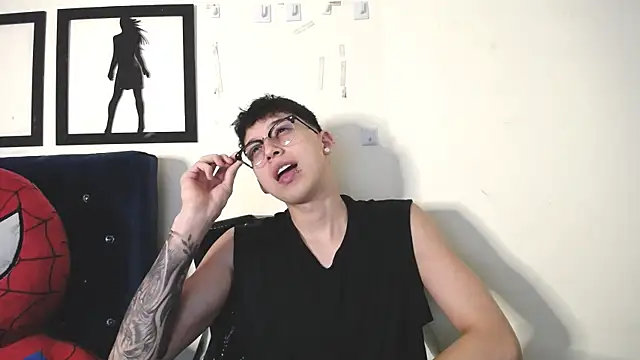 Snapshot of _Thomas_hot_ chatting on November 12, 2025, 6:17 am Thomas hot online show from November 12, 2025, 6:17 am