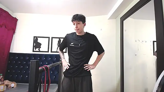 Snapshot of _Thomas_hot_ chatting on November 6, 2025, 12:47 am Thomas hot online show from November 6, 2025, 12:47 am