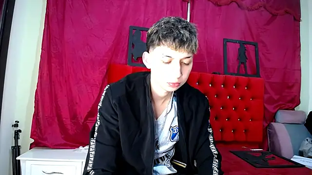 Snapshot of _Thomas_hot_ chatting on March 7, 2025, 1:53 am Thomas hot online show from March 7, 2025, 1:53 am