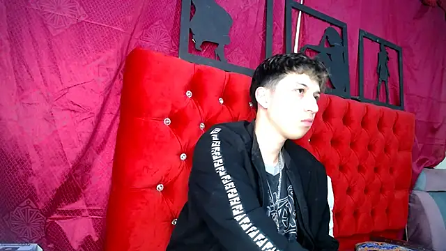 Snapshot of _Thomas_hot_ chatting on March 19, 2025, 4:03 am Thomas hot online show from March 19, 2025, 4:03 am