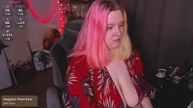 Snapshot of lissamuff chatting on February 7, 2026, 5:32 pm lissamuff online show from February 7, 2026, 5:32 pm