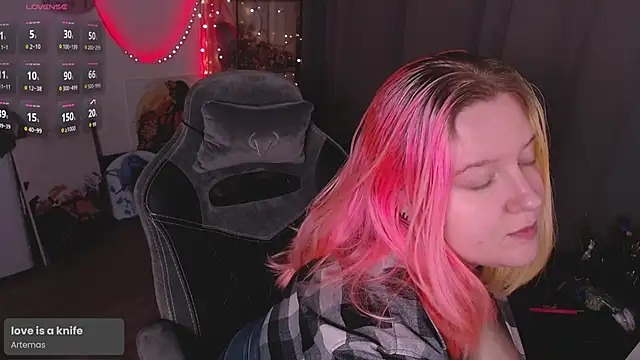 Snapshot of lissamuff chatting on February 13, 2026, 3:45 pm lissamuff online show from February 13, 2026, 3:45 pm