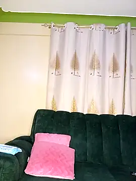 Snapshot of lauraporsi chatting on January 5, 2025, 4:04 am lauraporsi online show from January 5, 2025, 4:04 am