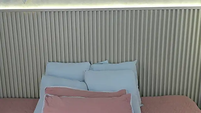 Snapshot of charlottebrowns_ chatting on May 19, 2026, 12:56 pm charlottebrowns online show from May 19, 2026, 12:56 pm