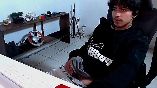 Snapshot of Thieves9 chatting on November 24, 2025, 7:08 am Thieves9 online show from November 24, 2025, 7:08 am