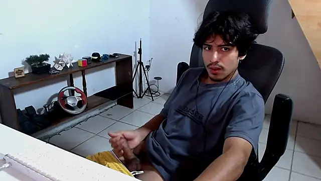 Snapshot of Thieves9 chatting on November 28, 2025, 9:04 pm Thieves9 online show from November 28, 2025, 9:04 pm