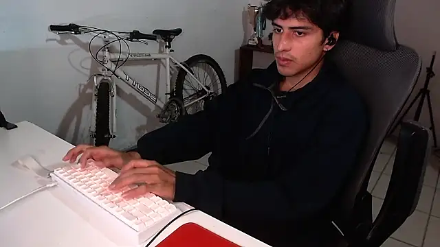 Snapshot of Thieves9 chatting on October 22, 2025, 5:07 am Thieves9 online show from October 22, 2025, 5:07 am