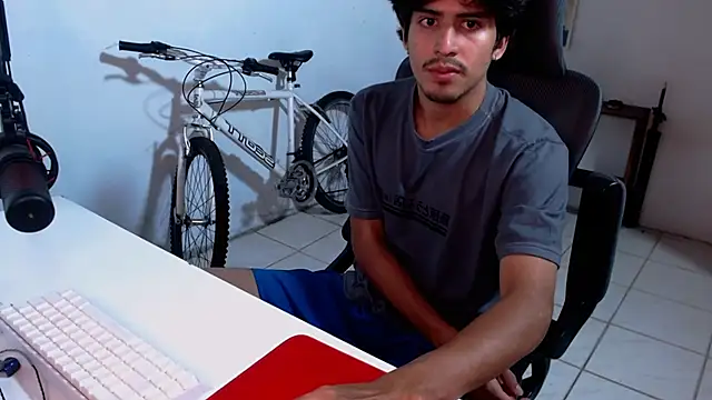 Snapshot of Thieves9 chatting on November 13, 2025, 3:54 am Thieves9 online show from November 13, 2025, 3:54 am