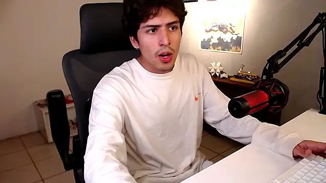 Snapshot of Thieves9 chatting on February 27, 2026, 10:20 pm Thieves9 online show from February 27, 2026, 10:20 pm