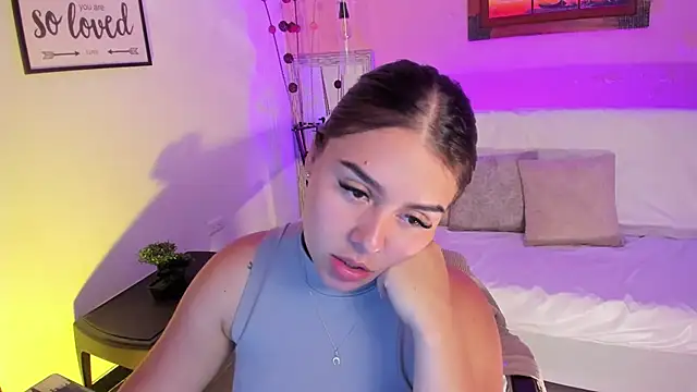 ArianaBaker online show from October 18, 2025, 4:09 pm