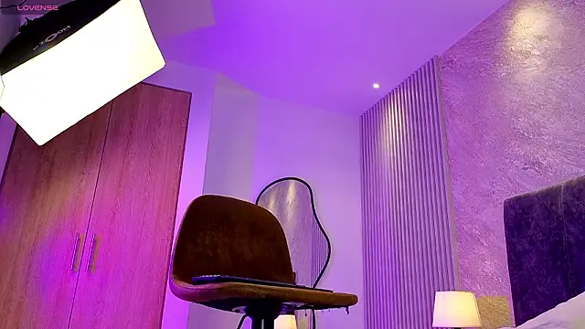 Snapshot of lola__sweetx chatting on February 28, 2026, 11:21 am lola sweetx online show from February 28, 2026, 11:21 am