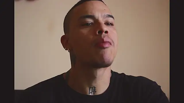 Snapshot of Osiiriis chatting on March 11, 2025, 1:01 pm Osiiriis online show from March 11, 2025, 1:01 pm