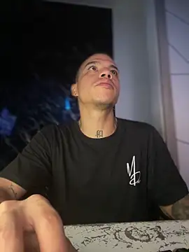 Snapshot of Osiiriis chatting on March 11, 2025, 3:14 am Osiiriis online show from March 11, 2025, 3:14 am