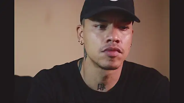 Snapshot of Osiiriis chatting on March 10, 2025, 10:55 pm Osiiriis online show from March 10, 2025, 10:55 pm