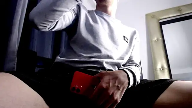 Snapshot of Osiiriis chatting on March 15, 2025, 12:47 am Osiiriis online show from March 15, 2025, 12:47 am