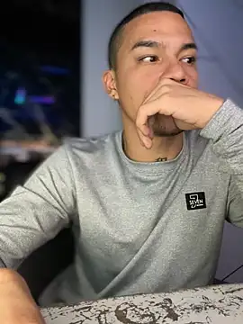 Snapshot of Osiiriis chatting on March 14, 2025, 5:59 am Osiiriis online show from March 14, 2025, 5:59 am