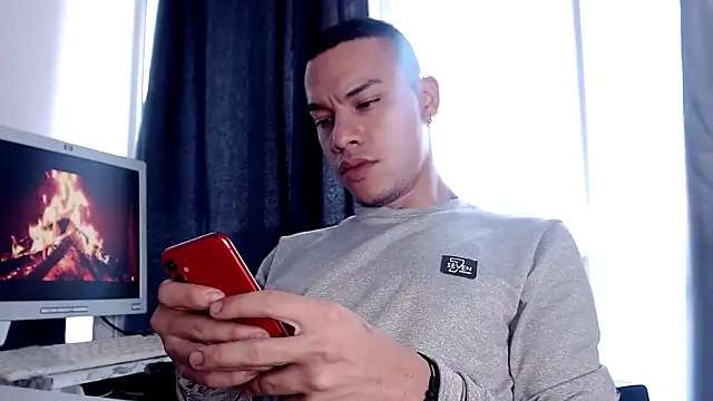 Snapshot of Osiiriis chatting on March 14, 2025, 1:57 pm Osiiriis online show from March 14, 2025, 1:57 pm