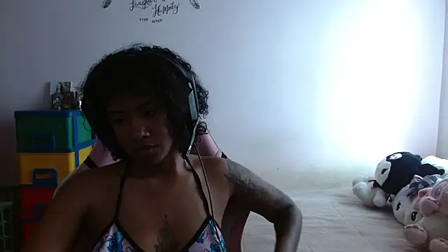 Snapshot of TiffanyRoouse chatting on October 9, 2025, 5:35 pm TiffanyRoouse online show from October 9, 2025, 5:35 pm