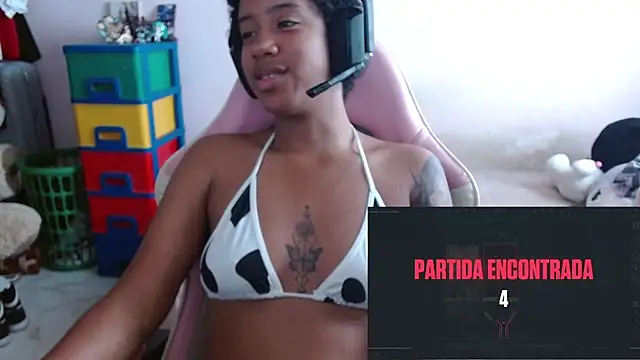 Snapshot of TiffanyRoouse chatting on November 20, 2025, 7:58 pm TiffanyRoouse online show from November 20, 2025, 7:58 pm