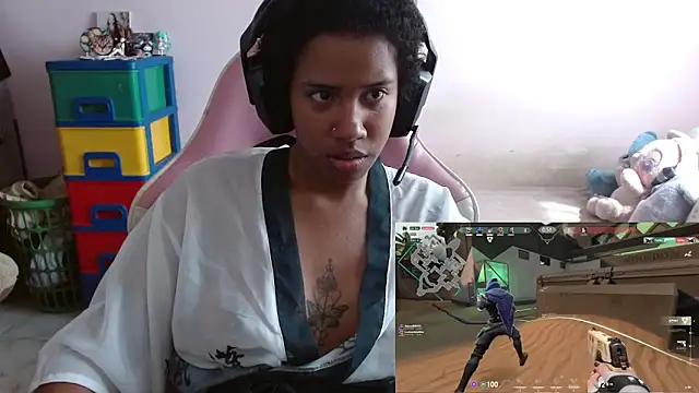 Snapshot of TiffanyRoouse chatting on November 2, 2025, 3:06 pm TiffanyRoouse online show from November 2, 2025, 3:06 pm