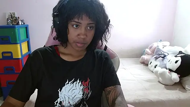 Snapshot of TiffanyRoouse chatting on October 8, 2025, 9:15 pm TiffanyRoouse online show from October 8, 2025, 9:15 pm