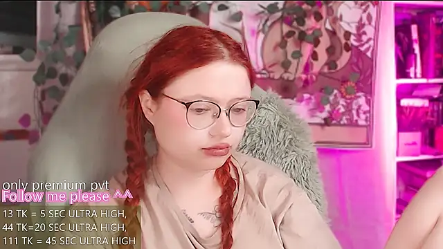 Snapshot of me__hanna chatting on June 16, 2026, 3:39 am me hanna online show from June 16, 2026, 3:39 am