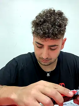 claudio20031 online show from November 11, 2025, 4:57 pm