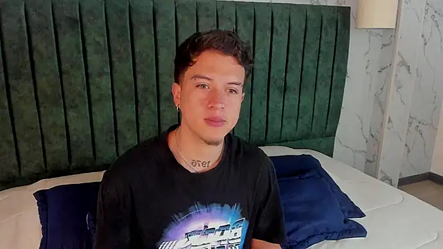 MrUniverse  online show from February 8, 2025, 4:03 am