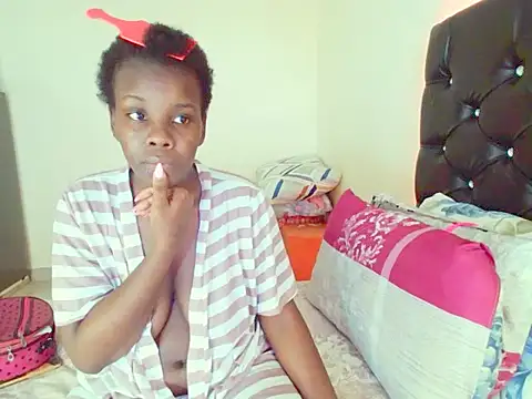 Snapshot of dinnykrazx chatting on January 12, 2026, 5:25 am dinnykrazx online show from January 12, 2026, 5:25 am