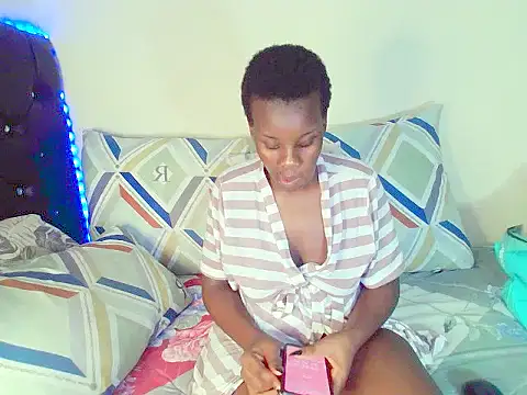 Snapshot of dinnykrazx chatting on November 14, 2025, 6:22 pm dinnykrazx online show from November 14, 2025, 6:22 pm