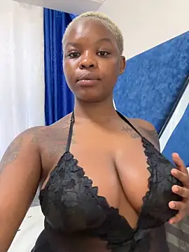 SexxyLunar online show from June 16, 2026, 6:46 am