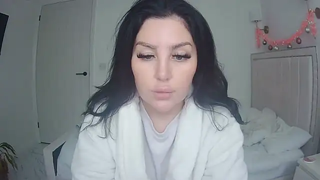 magical mia online show from December 4, 2025, 10:47 am