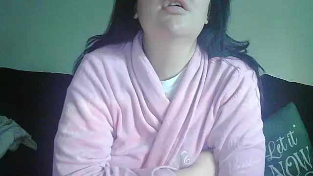 Snapshot of magical_mia chatting on November 25, 2025, 9:42 am magical mia online show from November 25, 2025, 9:42 am