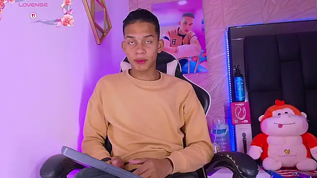 dilan alfonzo online show from March 29, 2026, 4:36 am