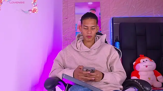 dilan alfonzo online show from March 28, 2026, 3:51 am