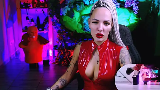 MonicaMaxwel online show from November 27, 2025, 9:54 am