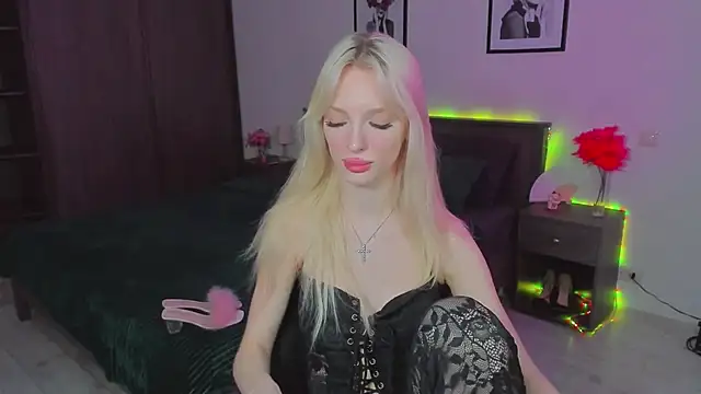 AleksaBlonde online show from February 10, 2025, 2:26 pm