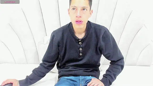 thiago19s online show from March 13, 2025, 2:44 pm