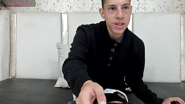 thiago19s online show from January 8, 2025, 7:03 pm