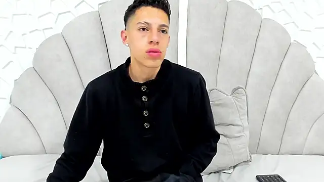 thiago19s online show from March 15, 2025, 6:32 pm