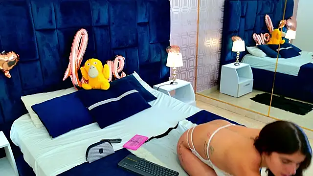 Snapshot of LexaDeRusso chatting on February 23, 2026, 7:47 pm LexaDeRusso online show from February 23, 2026, 7:47 pm