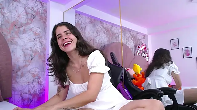 LexaDeRusso online show from February 21, 2025, 7:54 pm