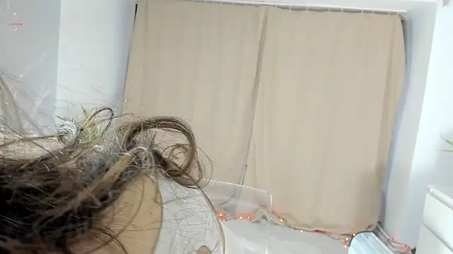 Snapshot of BabyAylin chatting on November 19, 2025, 6:46 am BabyAylin online show from November 19, 2025, 6:46 am