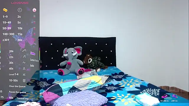 Zasha Kaira online show from April 11, 2026, 8:23 pm