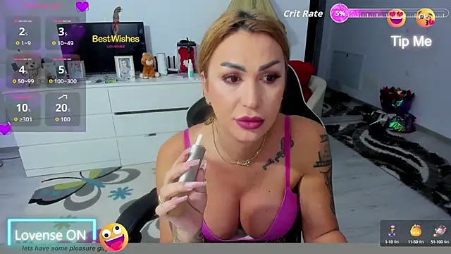 GlossyDiamondX online show from September 23, 2025, 2:29 am